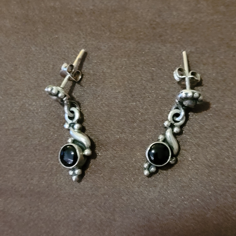 Sterling silver earrings with onyx stone